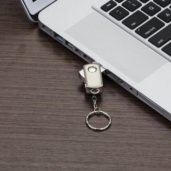 Mini Pen Drive 4GB/8GB Giratório - Imagem 3