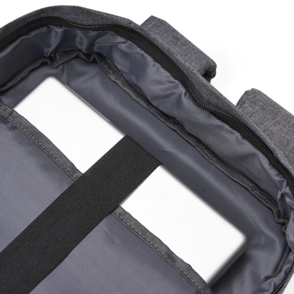 Mochila Poliéster com Bloqueador RFID - Imagem 4